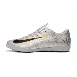 Kopačky Nike Vaporx 12CLUB IC Stříbrný