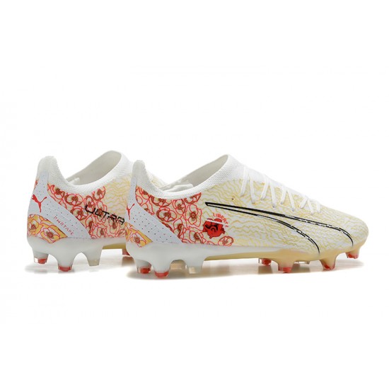 Kopačky Puma Ultra Ultimate FG Low-Top Bílý Béžový Červené Kopačky Puma Ultra Ultimate FG Low-Top Bílý Béžový Červené